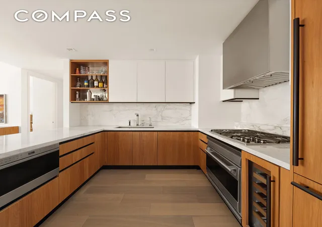 Photo 2 of House for sale at 1 W End Ave #22B, New York, NY 10023 | MLS# RLS20043204 | Listing updated on 2025-12-20