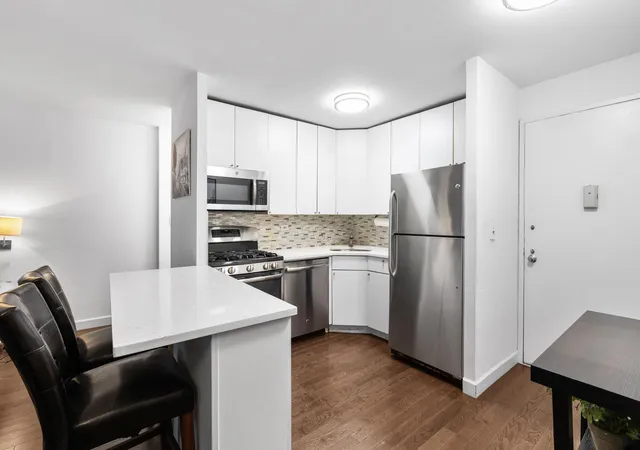 4th image of 333 E 45Th St #16A, New York, NY 10017 | MLS# RLS20043216