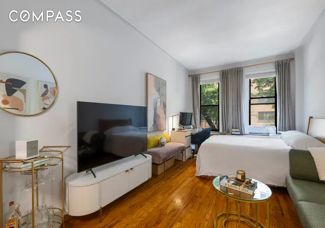 Photo 2 of Sale Pending at 242 E 87th Street #2B, New York, NY 10128 | MLS# RLS20043274 | Listing updated on 2026-07-30