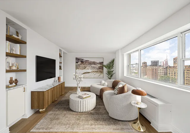Photo 3 of Sale Pending at 2 5th Avenue #17R, New York, NY 10011 | MLS# RLS20043406 | Listing updated on 2025-11-16