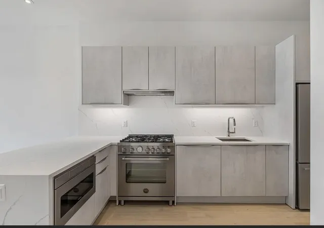 Listing Photo 4 - Condo for sale in building located at 1129 Halsey St, New York City, NY 11207 - Unit #3R