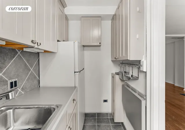 Listing Photo 4 - Condo for sale in 140 East 28th Owners Corp. located at 140 E 28Th St, New York, NY 10016 - Unit #5A