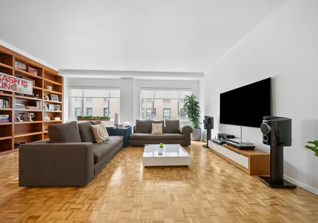 House for sale at 475 Park Ave #8D, New York, NY 10022 | MLS# RLS20043848 | Listing updated on 2025-11-19