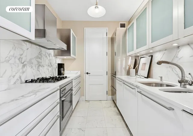 Photo 3 of House for sale at 80 Columbus Cir #68A, New York, NY 10023 | MLS# RLS20043965 | Listing updated on 2025-11-18