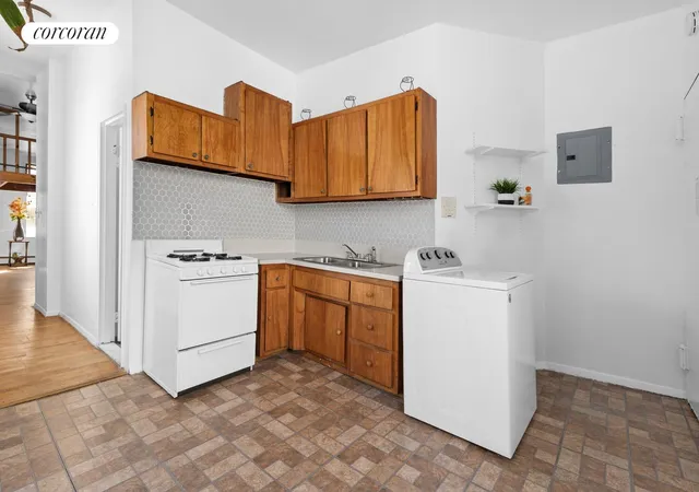 3rd image of 519 E 11Th St, New York City, NY 10009