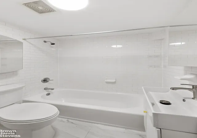 Listing Photo 5 - Condo for sale in building located at 352 E 19th St, New York, NY 10003