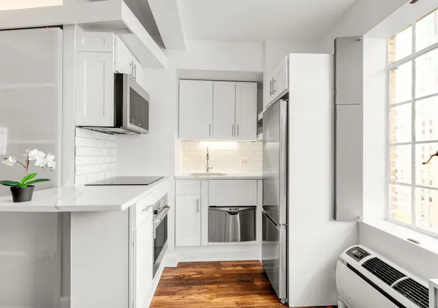 Homes for sale in New York City, NY | 45 Tudor City Pl #1410, New York City, NY 10017 | MLS# RLS20044232