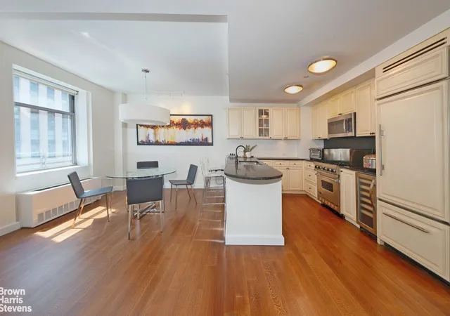 Photo 3 of House for sale at 100 W 58Th St #5B, New York, NY 10019 | MLS# RLS20044241 | Listing updated on 2026-08-03