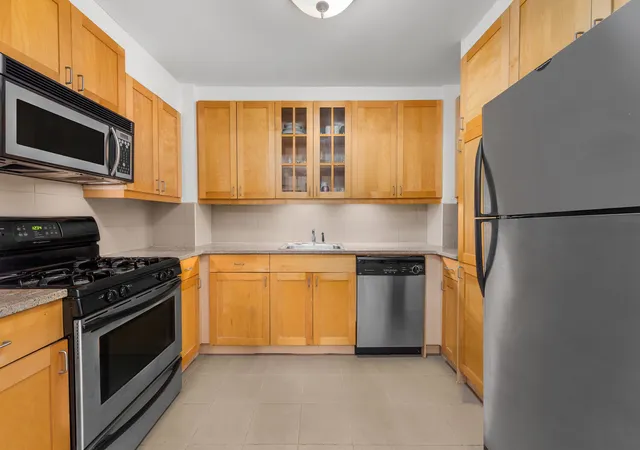 Photo 3 of House for sale at 845 2Nd Ave #6B, New York, NY 10017 | MLS# RLS20044242 | Listing updated on 2025-11-13