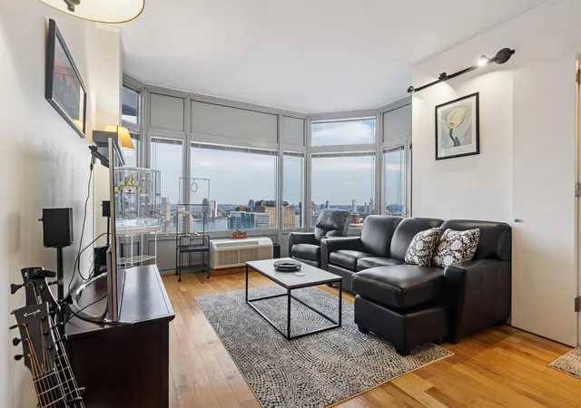 Photo 1 of House for sale at 200 E 32nd Street #32-A, New York, NY 10016 | MLS# RLS20044516 | Listing updated on 2026-01-14