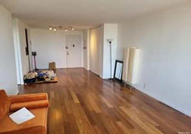 4th image of 118-17 Union Turnpike #14-E, Forest Hills, NY 11375 | MLS# RLS20044518