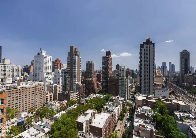Photo 4 of House for sale at 200 E 61st Street #23E, New York, NY 10065 | MLS# RLS20044653 | Listing updated on 2025-11-05
