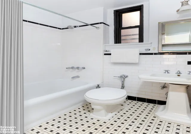 4th image of 120 E 86Th St, New York City, NY 10028