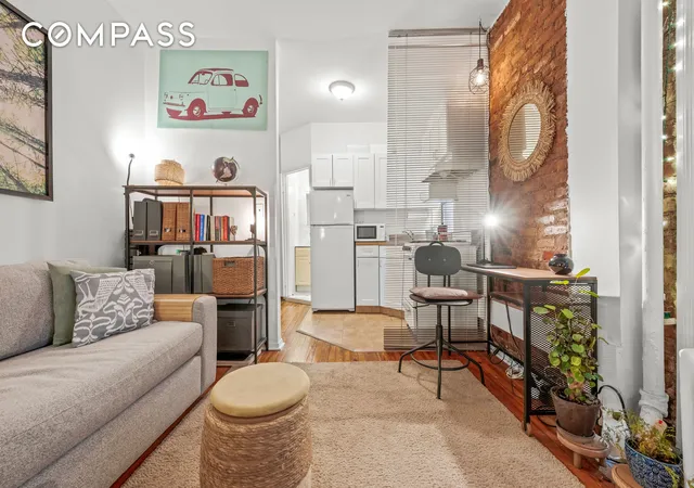 Photo 2 of Condo for sale at 204 W 10th Street #7A, New York, NY 10014 | MLS# RLS20044763 | Listing updated on 2025-12-17