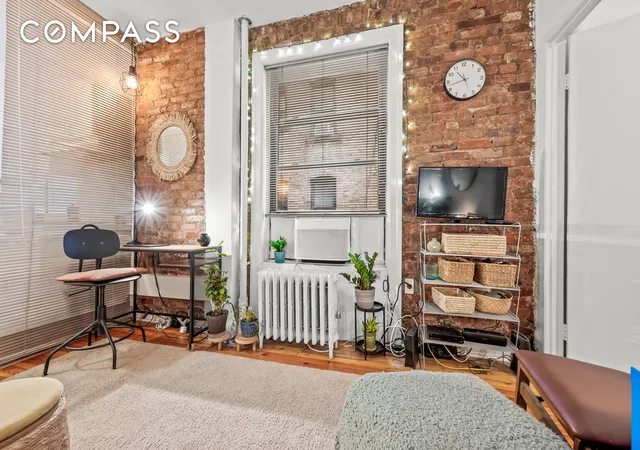 Listing Photo 5 - Condo for sale in building located at 204 W 10Th St, New York, NY 10014 - Unit #7A