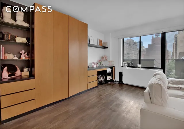 Photo 3 of Condo for sale at 408 8th Avenue #8B, New York, NY 10001 | MLS# RLS20044768 | Listing updated on 2026-01-21