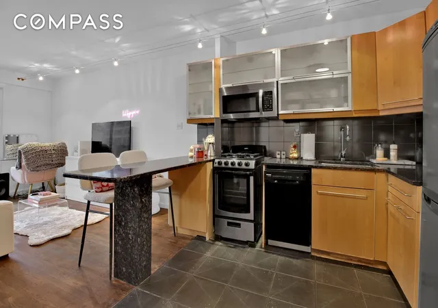 Photo 4 of House for sale at 408 8th Avenue #8B, New York, NY 10001 | MLS# RLS20044768 | Listing updated on 2026-01-21