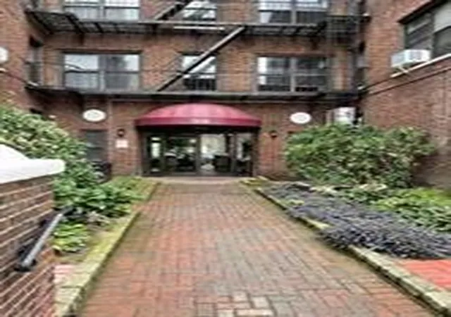 2nd image of 72 34 Austin St #D-4, Forest Hills, NY 11375 | MLS# RLS20044777