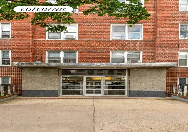Photo 2 of Condo for sale at 50 Kenilworth Pl #5M, Brooklyn, NY 11210 | MLS# RLS20044862 | Listing updated on 2025-12-07