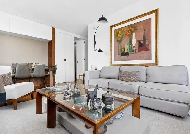2nd image of 30 W 61St St, New York City, NY 10023