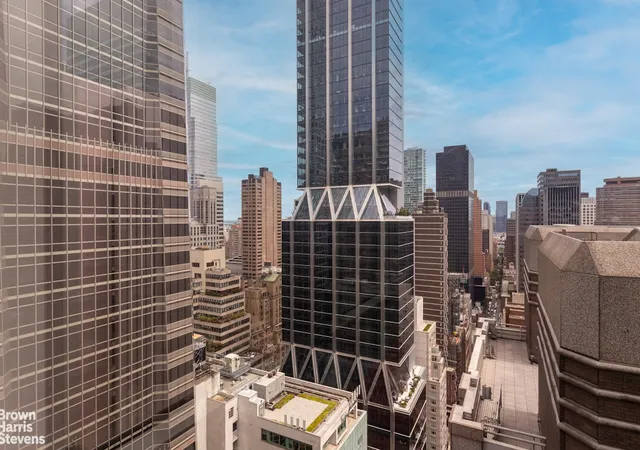 Homes for sale in New York City, NY | 60 E 55Th St, New York City, NY 10022