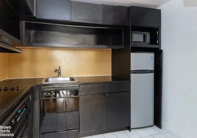 Photo 3 of House for sale at 56 Pine St #10G, New York, NY 10005 | MLS# RLS20045325 | Listing updated on 2026-05-24