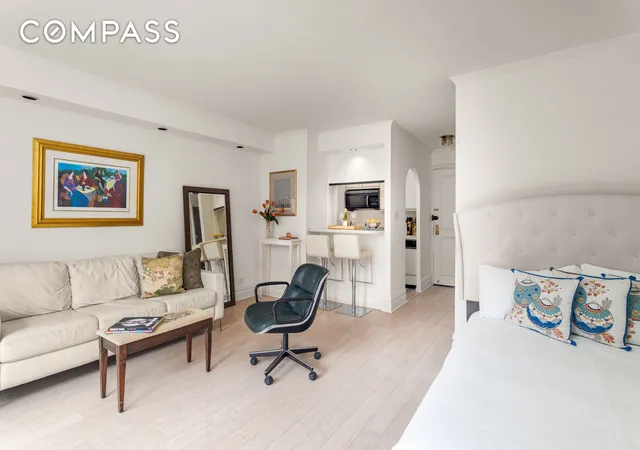 Photo 2 of Sale Pending at 251 E 51st Street #6K, New York, NY 10022 | MLS# RLS20045362 | Listing updated on 2026-01-15