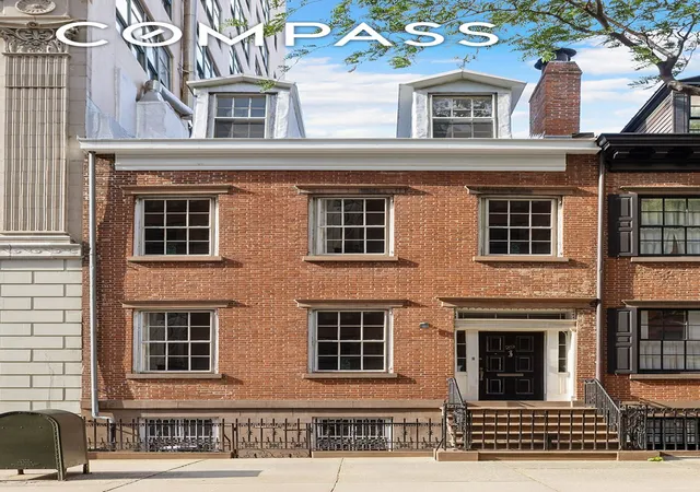 Photo 2 of Sale Pending at 29 Vandam St, New York, NY 10013 | MLS# RLS20045421 | Listing updated on 2026-04-27