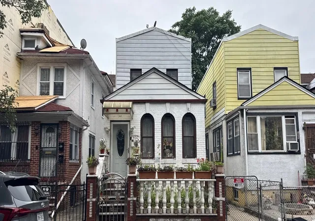 Photo 1 of Single family home for sale at 400 E 49th St, New York City, NY 11203 | MLS# RLS20045517 | Listing updated on 2026-09-01