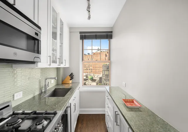 Photo 3 of House for sale at 2 Horatio St #15J, New York, NY 10014 | MLS# RLS20045621 | Listing updated on 2026-01-17