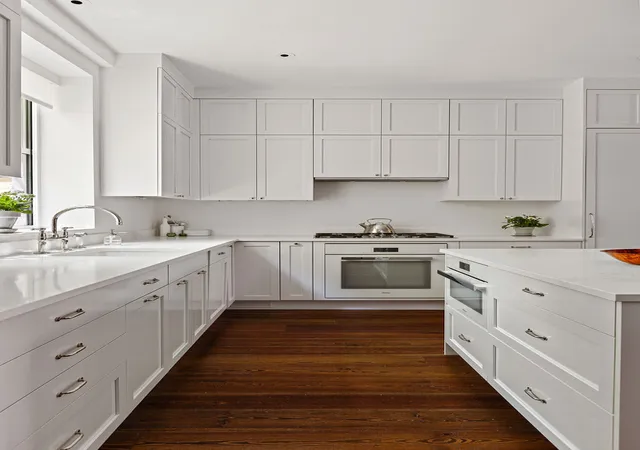 Photo 3 of Single family home for sale at 362 W 19th St, New York, NY 10011 | MLS# RLS20045826 | Listing updated on 2026-01-20