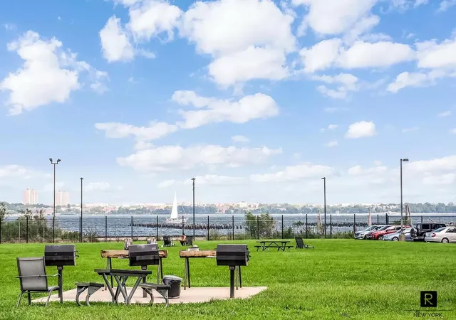 23rd image of 10 Bay Street Lndg #5-B, New York City, NY 10301 | MLS# RLS20045848