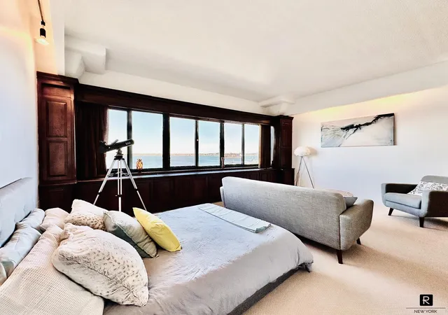 Homes for sale in New York City, NY | 10 Bay Street Lndg #5-B, New York City, NY 10301 | MLS# RLS20045848
