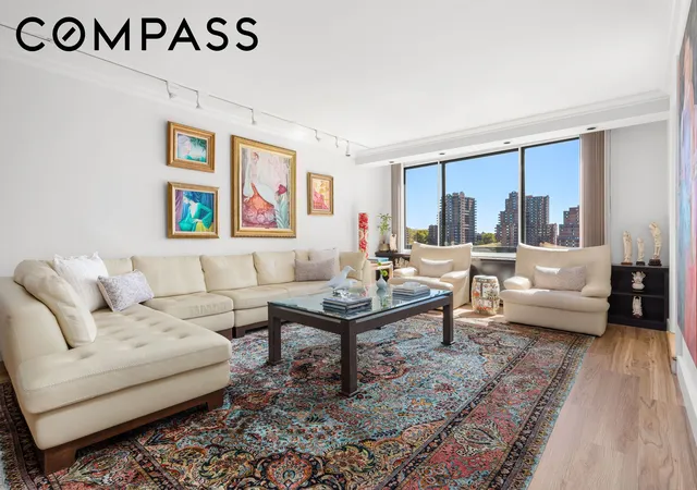 Listing Photo 3 - Condo for sale in building located at 530 E 72Nd St, New York City, NY 10021 - Unit #4F