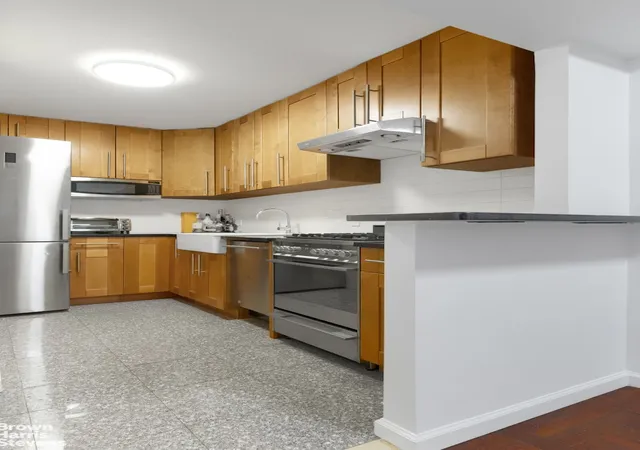Photo 3 of Condo for sale at 340 E 74th Street #1J, New York, NY 10021 | MLS# RLS20045986 | Listing updated on 2026-03-19