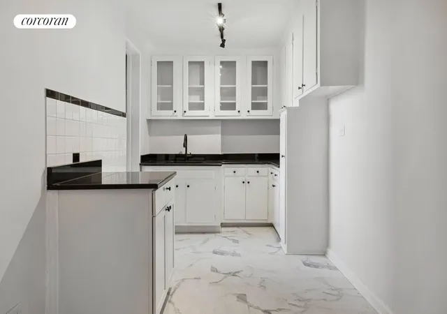 2nd image of 40 E 43Rd St, New York City, NY 11203