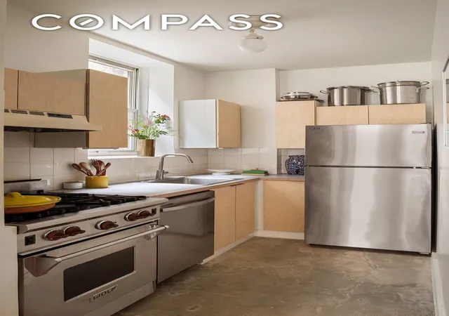 Photo 4 of Sale Pending at 518 E 11Th St #4A, New York, NY 10009 | MLS# RLS20046199 | Listing updated on 2025-11-03