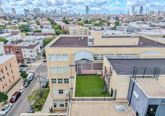 Photo 3 of House for sale at 231 Norman Ave #511, Brooklyn, NY 11222 | MLS# RLS20046231 | Listing updated on 2026-01-07