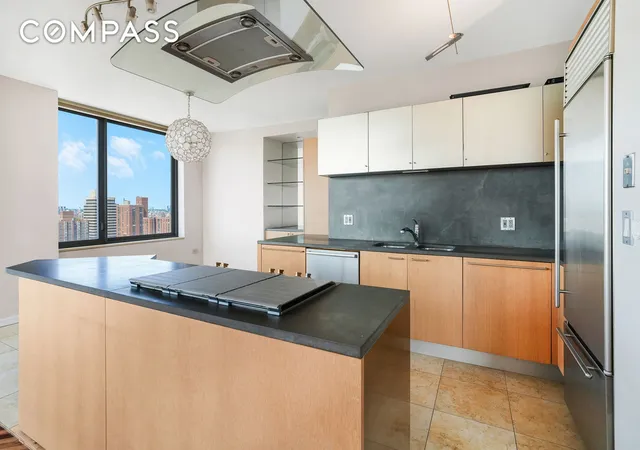 Listing Photo 5 - Condo for sale in building located at 360 E 88Th St, New York City, NY 10128 - Unit #34A