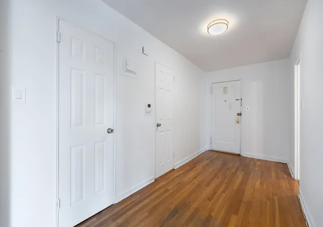 2nd image of 35 Oliver St #6E, New York City, NY 11209 | MLS# RLS20046483