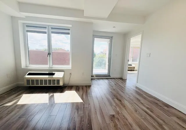 Photo 3 of House for sale at 28-20 Astoria Blvd #404, Astoria, NY 11102 | MLS# RLS20046724 | Listing updated on 2026-04-22