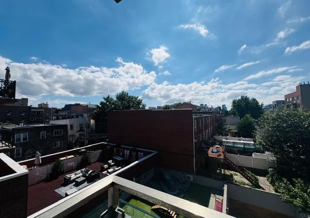 Photo 4 of House for sale at 28-20 Astoria Blvd #404, Astoria, NY 11102 | MLS# RLS20046724 | Listing updated on 2026-04-22