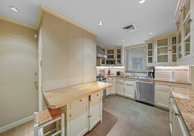 Photo 4 of House for sale at 322 E 57Th St #12/13B, New York City, NY 10022 | MLS# RLS20046790 | Listing updated on 2026-07-29