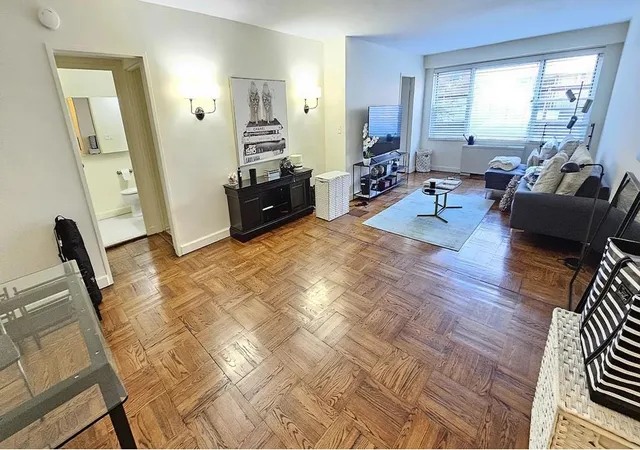 2nd image of 150 E 61st St #2-D, New York, NY 10065 | MLS# RLS20046935
