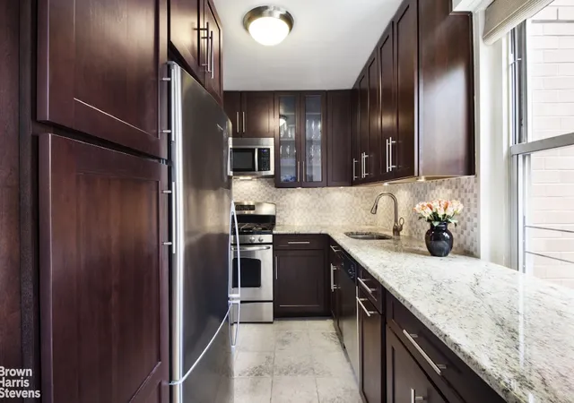 3rd image of 251 E 32Nd St #4J, New York, NY 10016 | MLS# RLS20047074