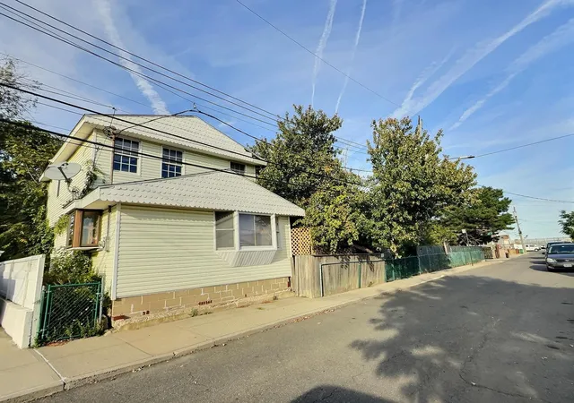 Photo 1 of Sale Pending at 815 Walton Rd, New York City, NY 11693 | MLS# RLS20047235 | Listing updated on 2026-07-30