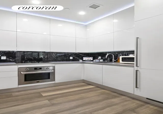 Photo 3 of Condo for sale at 25-63 38th Street #1A, Astoria, NY 11103 | MLS# RLS20047298 | Listing updated on 2025-10-05