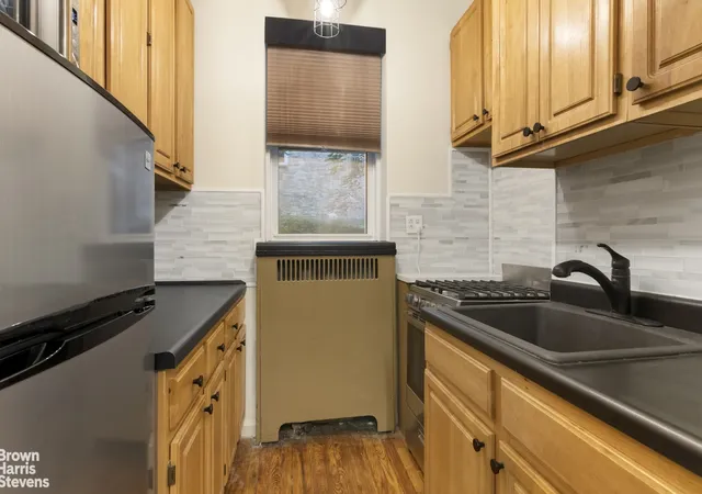 4th image of 360 Cabrini Blvd #3J, New York City, NY 10034 | MLS# RLS20047651