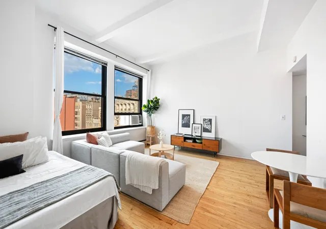 Photo 3 of Sale Pending at 250 Mercer St #B-1104, New York, NY 10012 | MLS# RLS20047874 | Listing updated on 2026-01-01