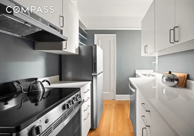 Photo 3 of Townhouse for sale at 39 Plaza St W #12B, Brooklyn, NY 11217 | MLS# RLS20047994 | Listing updated on 2026-02-24
